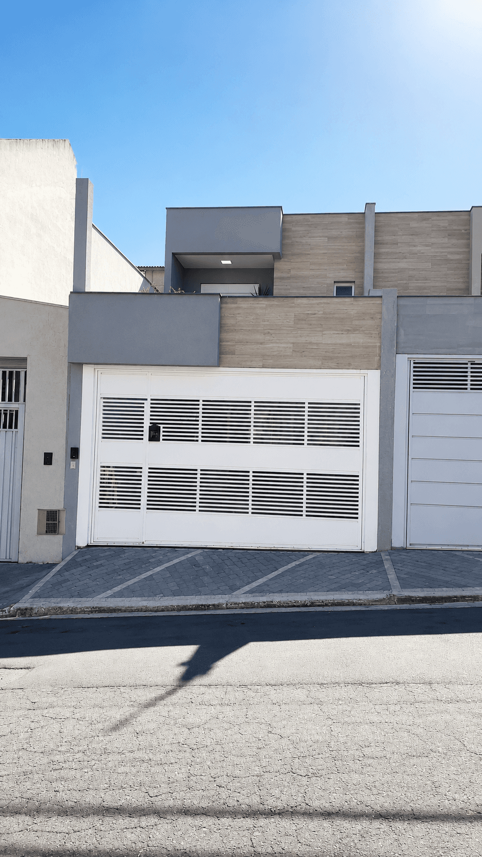 Sobrado com 3 suítes em Jardim Vila Formosa